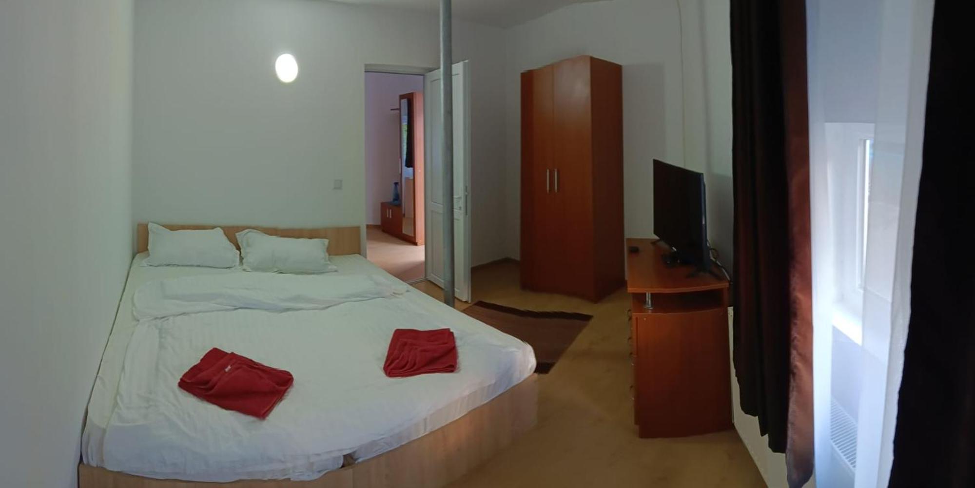 La Protap Calimanesti Hotel Exterior photo